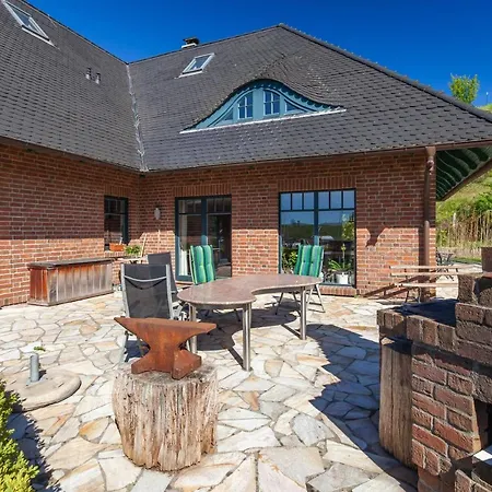 Mit Kamin Am Hafen In S *