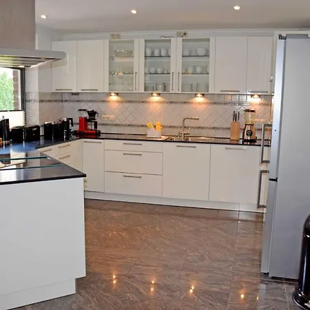 Mit Kamin Am Hafen In S *