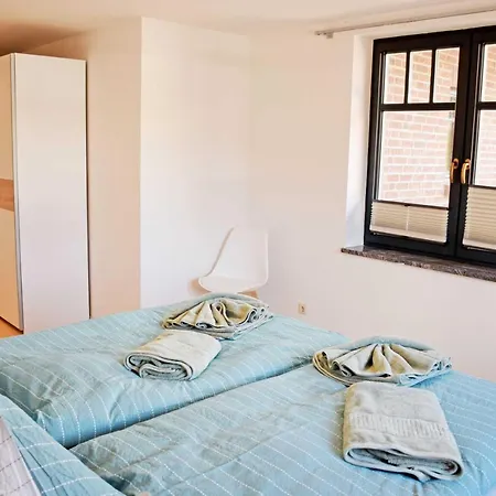 Mit Kamin Am Hafen In S *